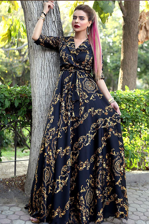 Dolly Fashion in garden in black-golden dress