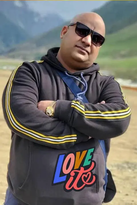 Bhola Record in hilly area and posing style for picture