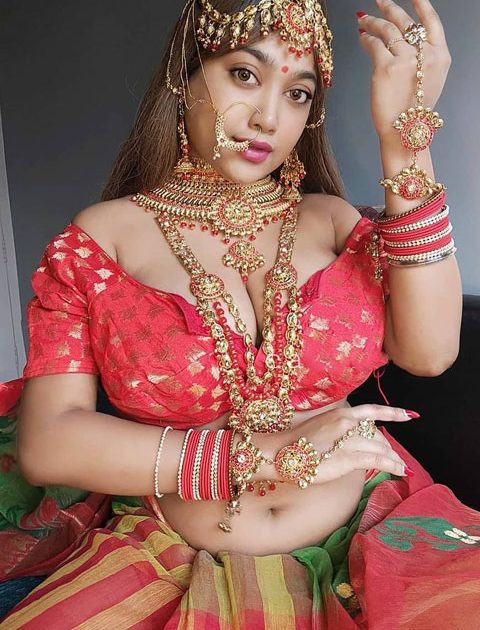 Lovely Ghosh in indian traditional getup