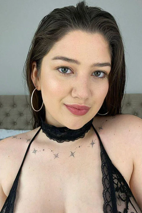 Alyx Star